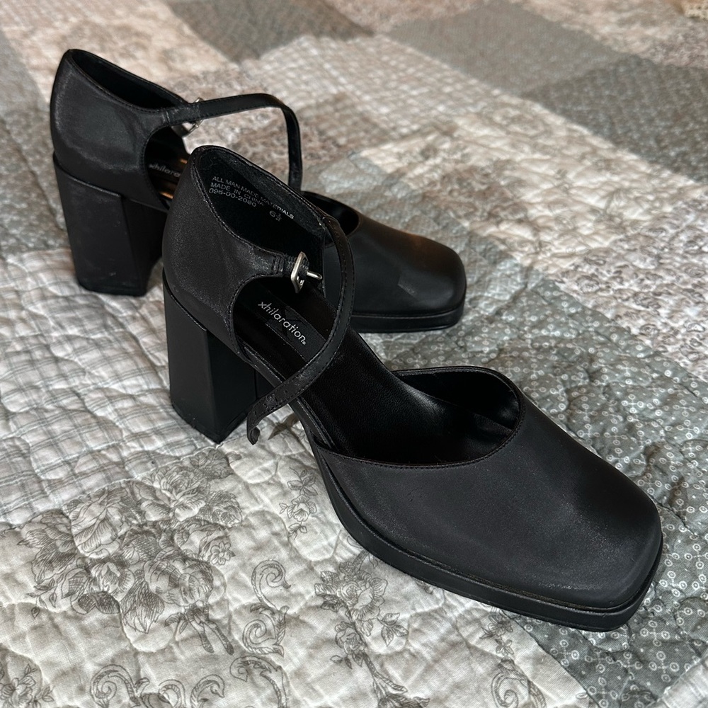 Xhilaration Black Block Platform Mary Jane Heels